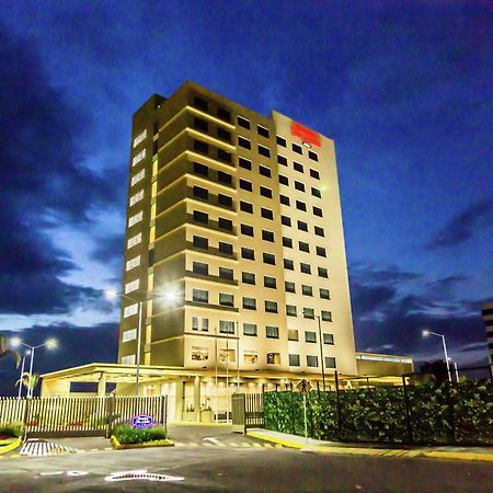 Hampton Inn & Suites By Hilton Puebla Exterior foto
