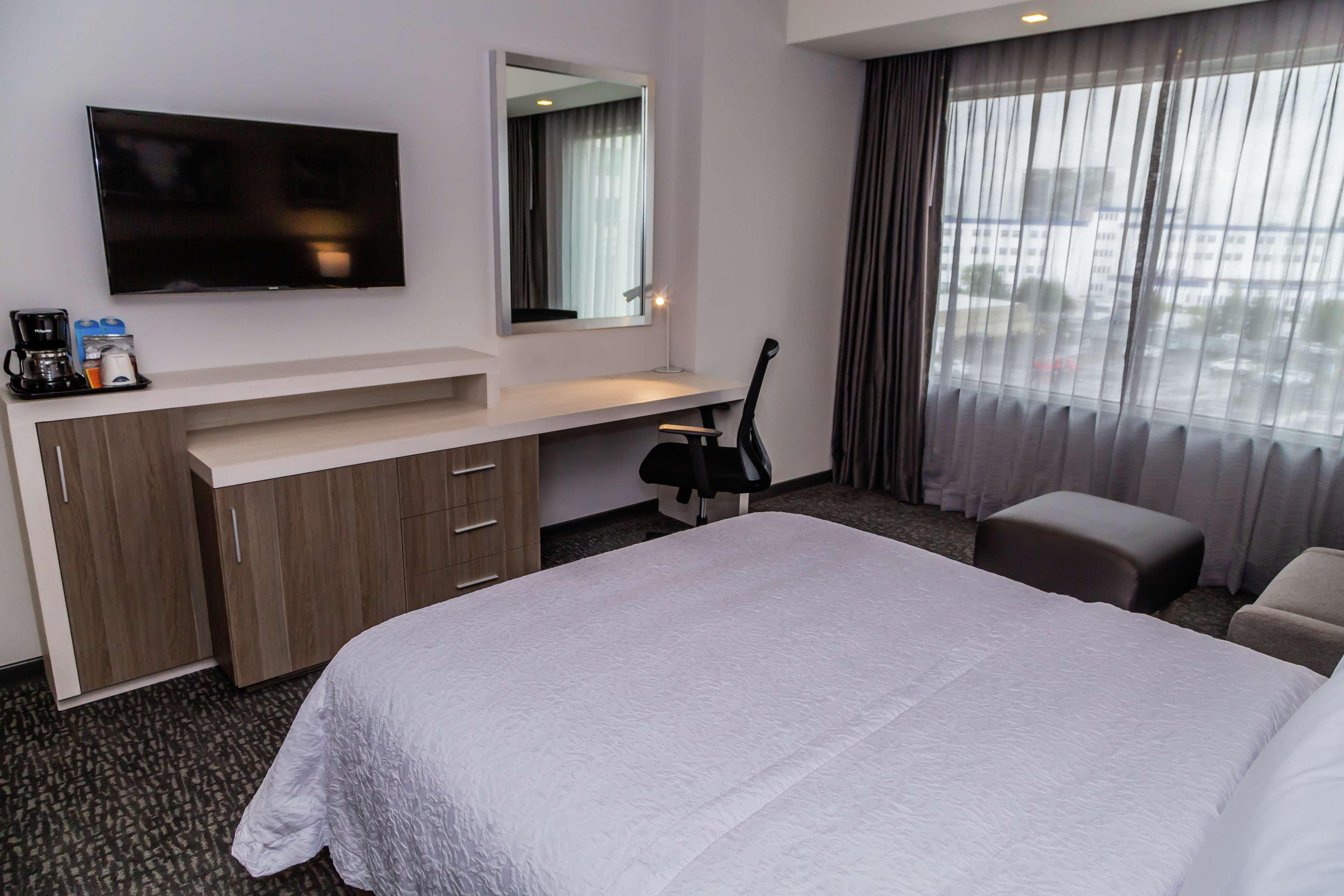 Hampton Inn & Suites By Hilton Puebla Exterior foto