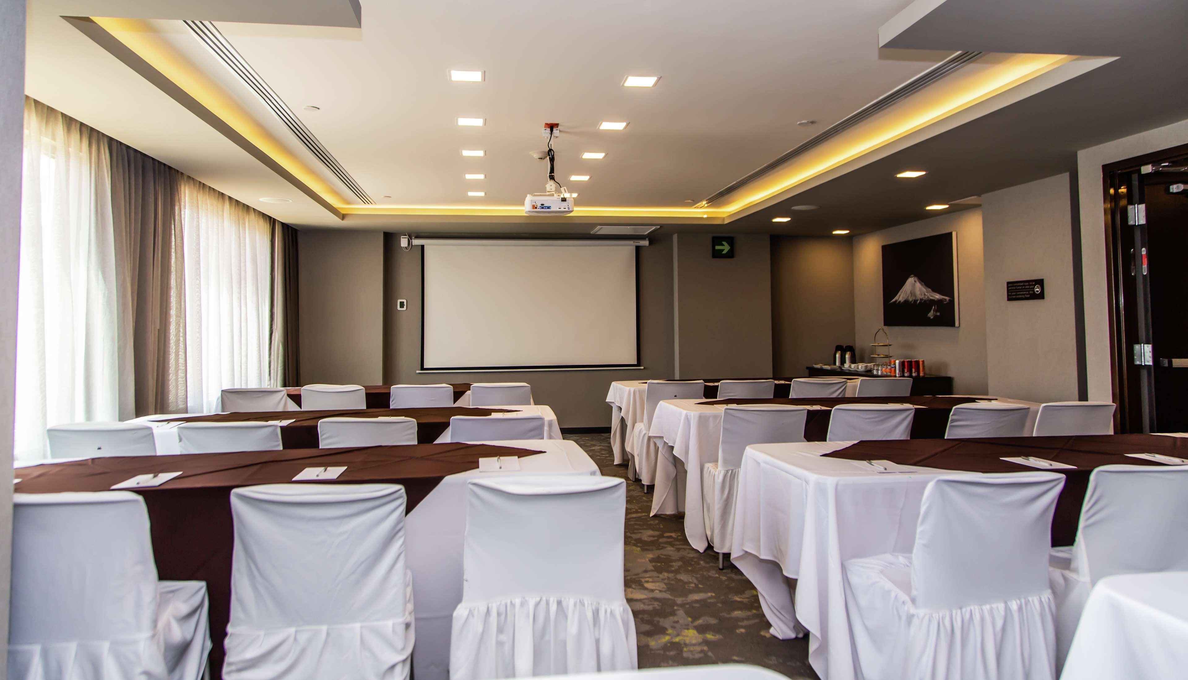 Hampton Inn & Suites By Hilton Puebla Exterior foto