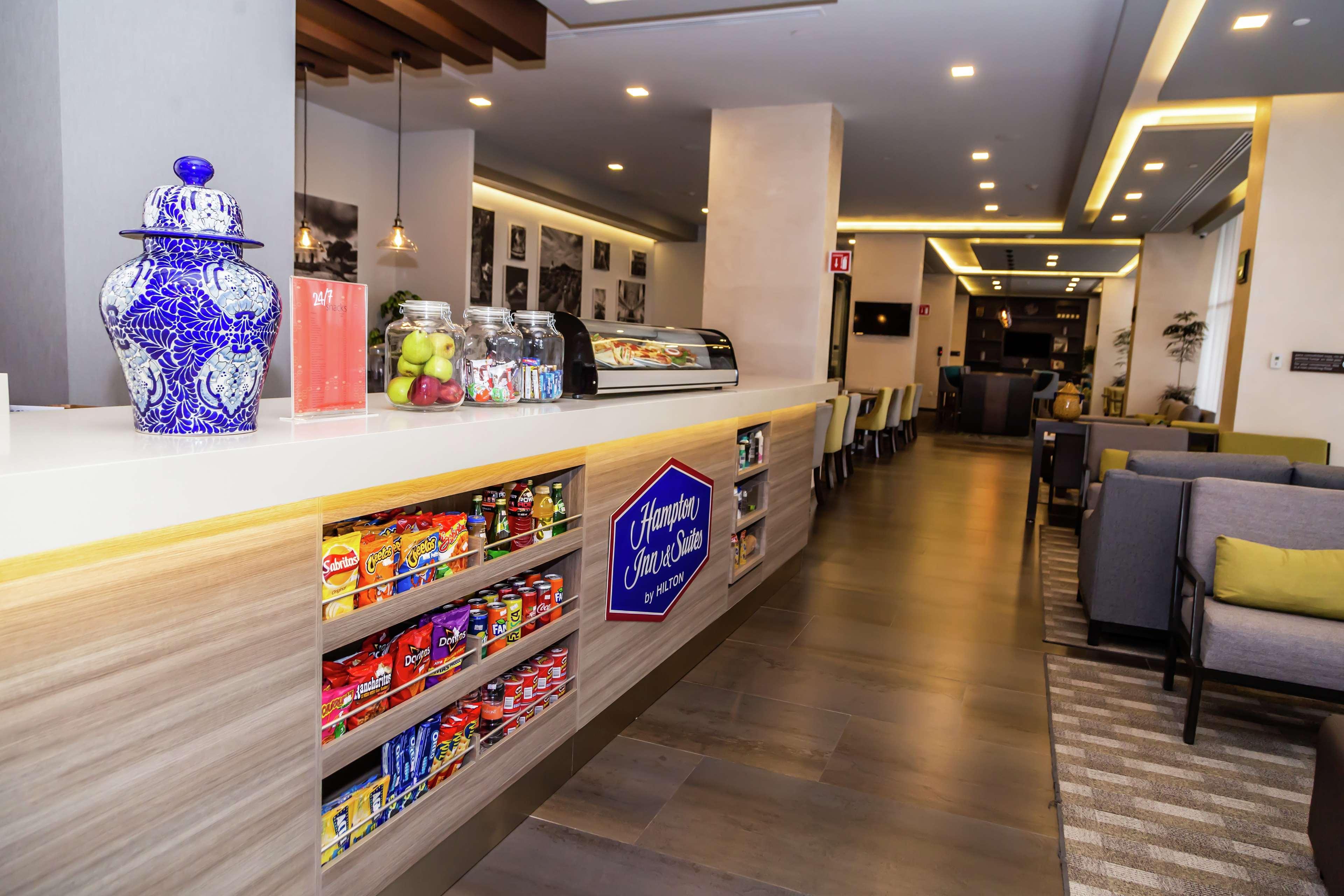 Hampton Inn & Suites By Hilton Puebla Exterior foto