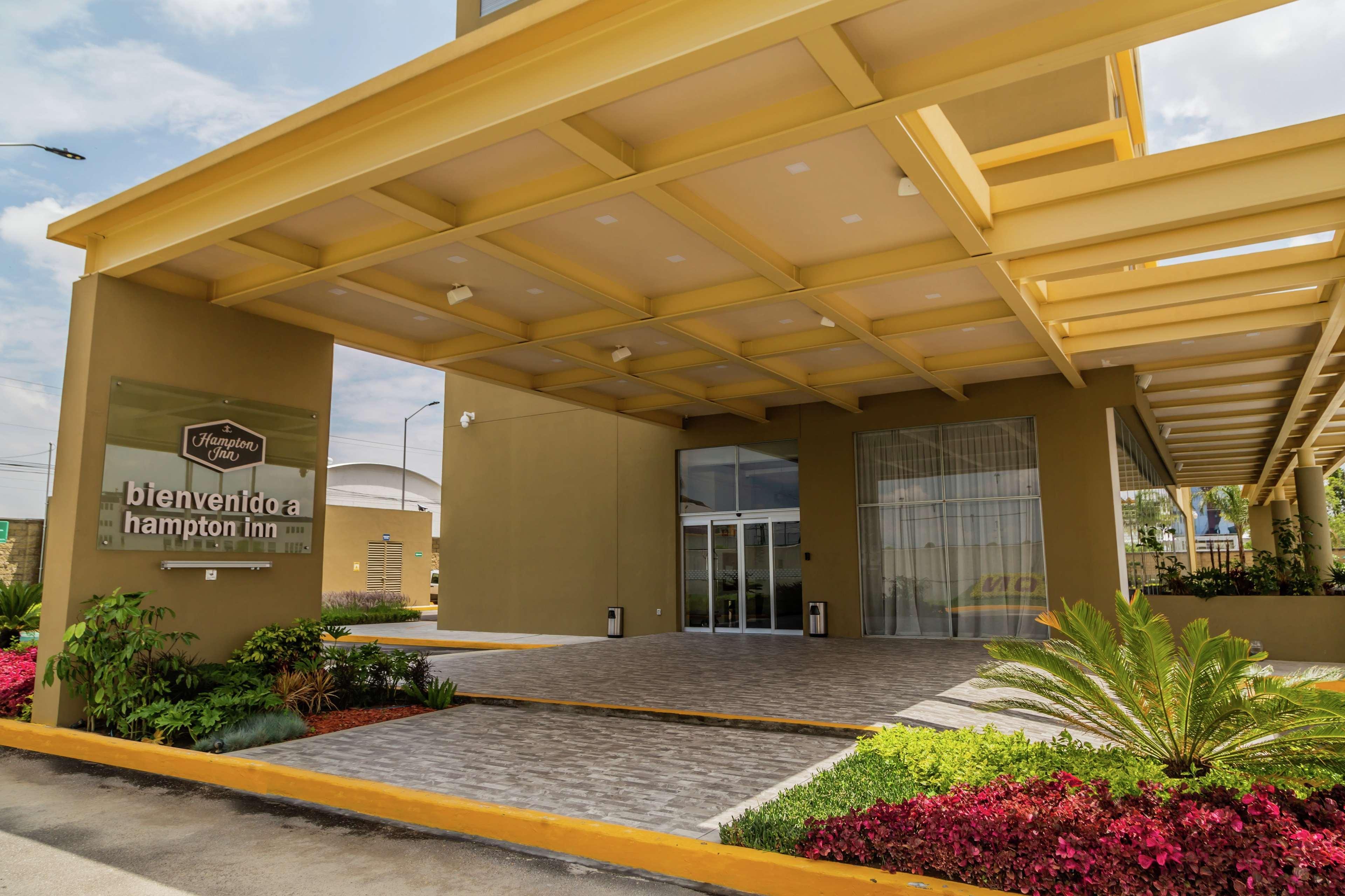 Hampton Inn & Suites By Hilton Puebla Exterior foto