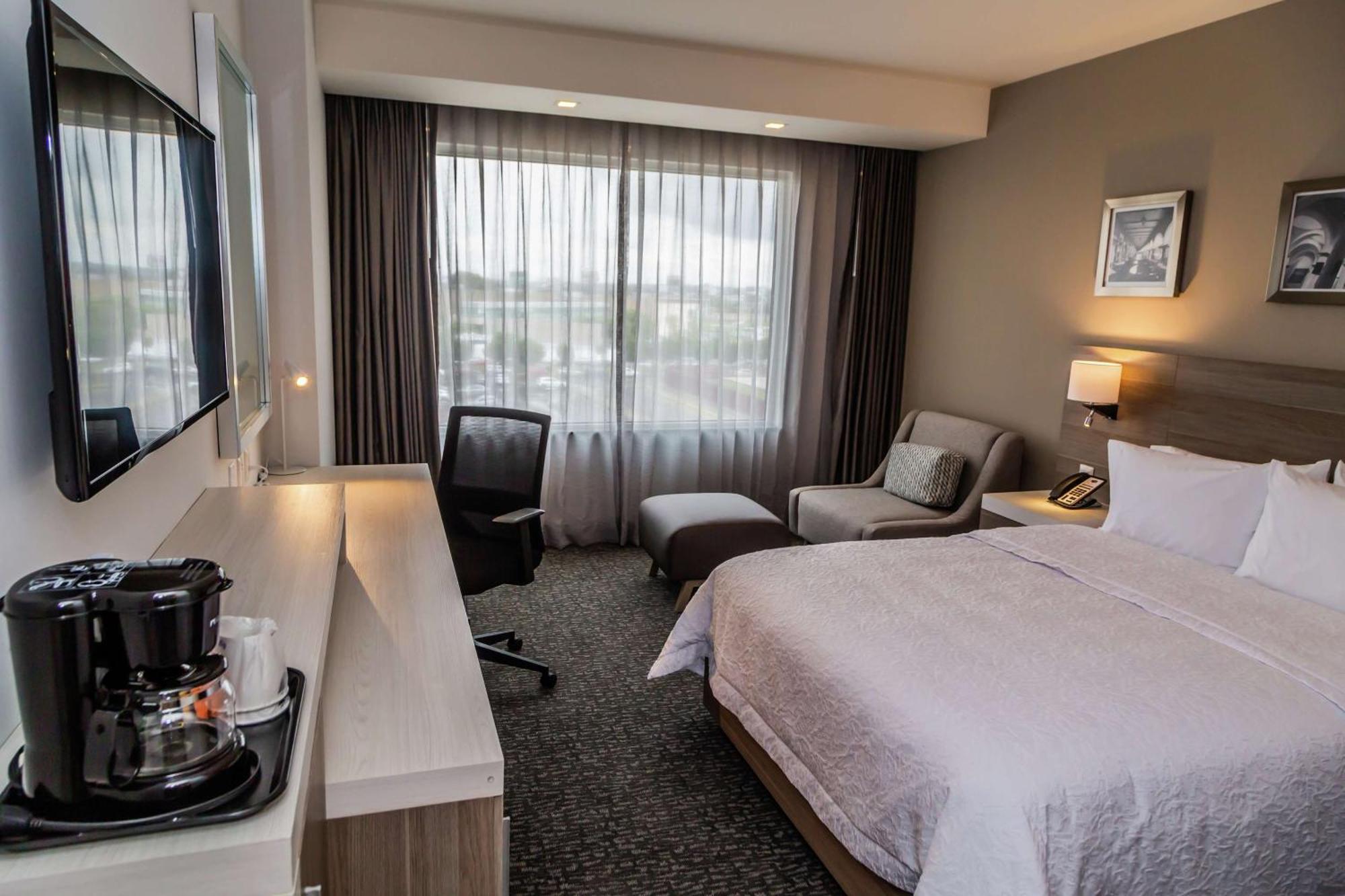 Hampton Inn & Suites By Hilton Puebla Exterior foto